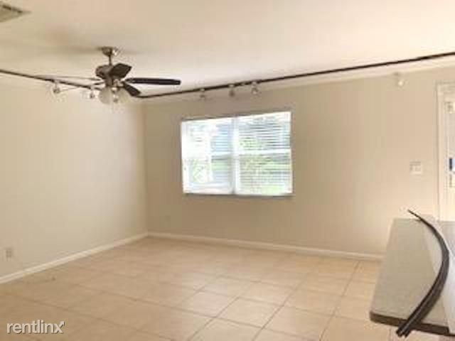 Building Photo - 3 br, 2.5 bath House - Liberty Bay