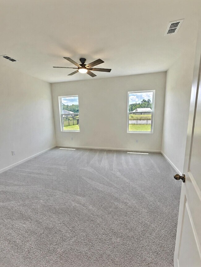 Building Photo - 423 Castillo Dr
