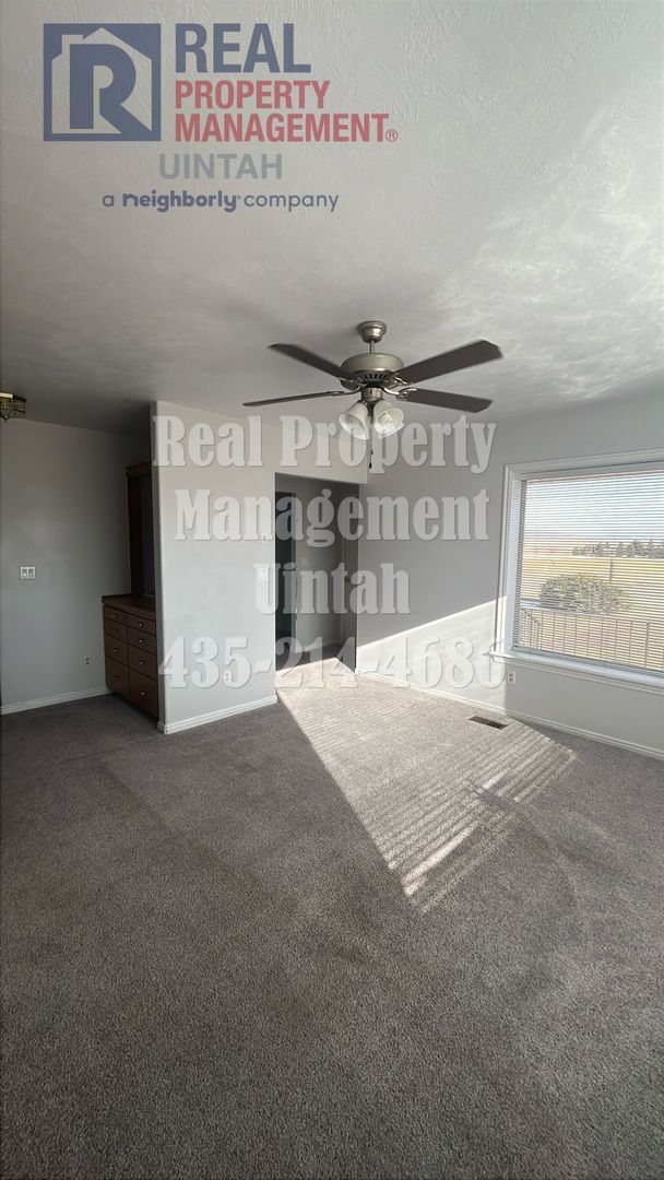 Building Photo - RENT & DEPOSIT HAS BEEN REDUECED!! Cute 6 ...