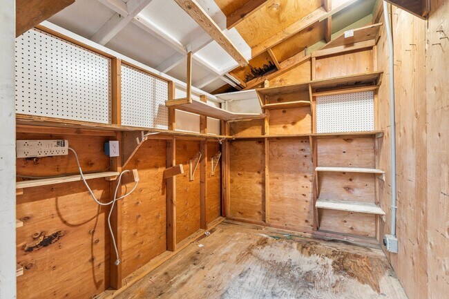 Building Photo - 1912-1914 SE Tacoma St.