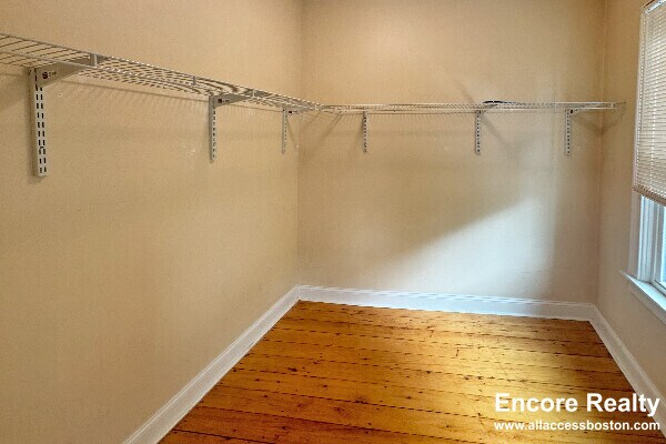 Building Photo - 357 Prospect St