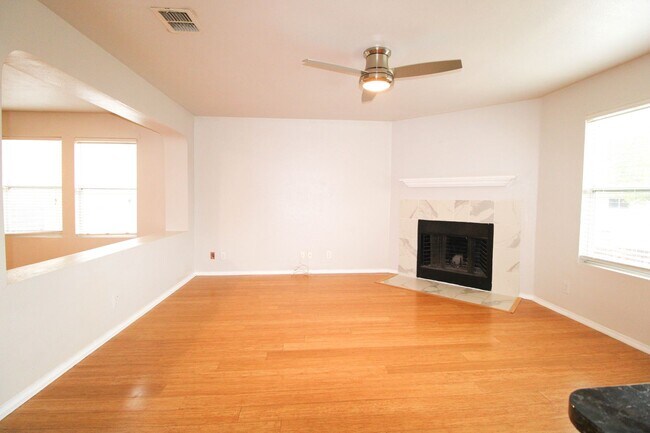 Building Photo - 9706 Battle Pass