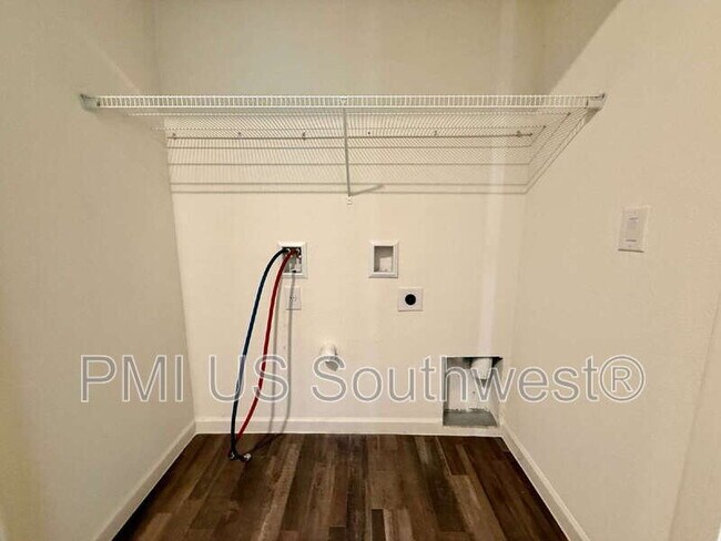 Building Photo - 2167 Cottonwood Crk Cir