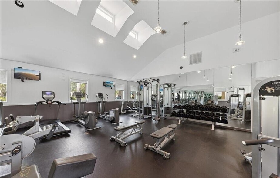 Building Photo - 1705 Palm Cove Blvd