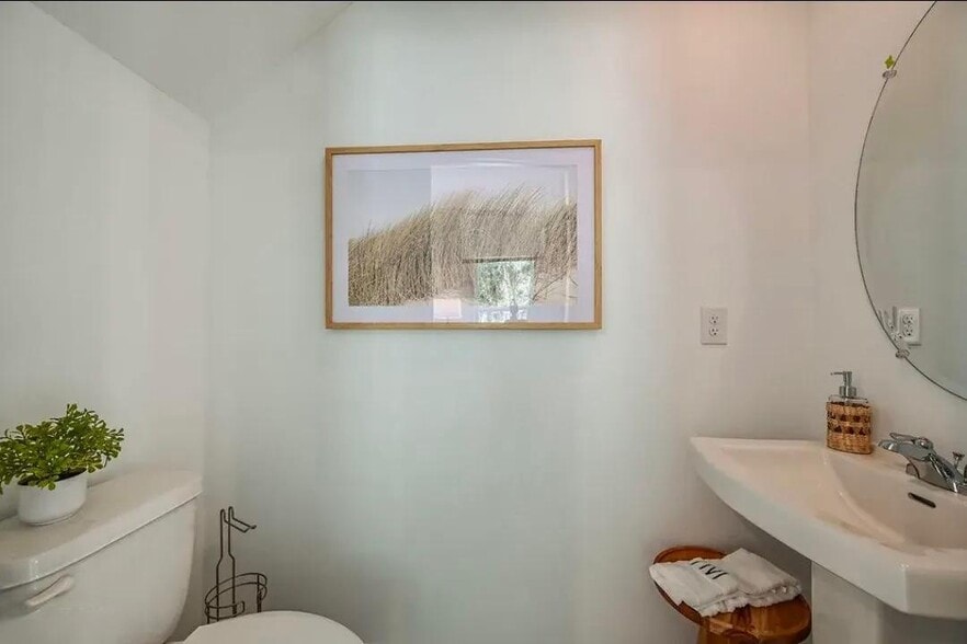 Building Photo - 7268 Sabal Ter