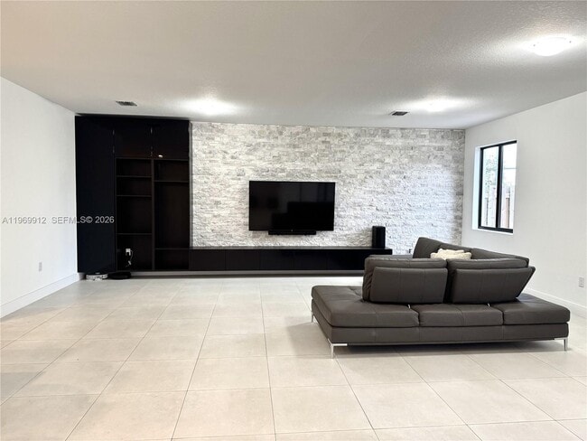 Building Photo - 13627 SW 157th Ct