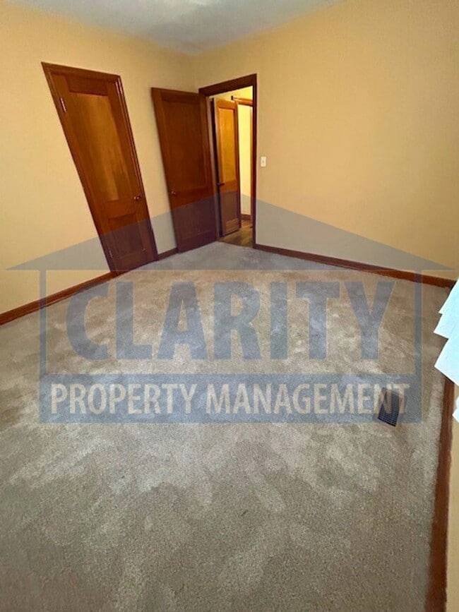 Building Photo - Two bedroom home! Great location!