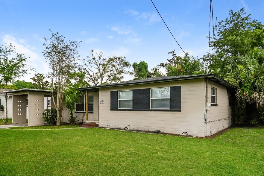Building Photo - 2615 Ligustrum Rd