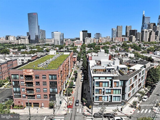 Building Photo - 600 S 24th St