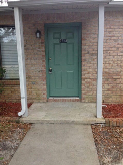 Primary Photo - 2213 Paloma St
