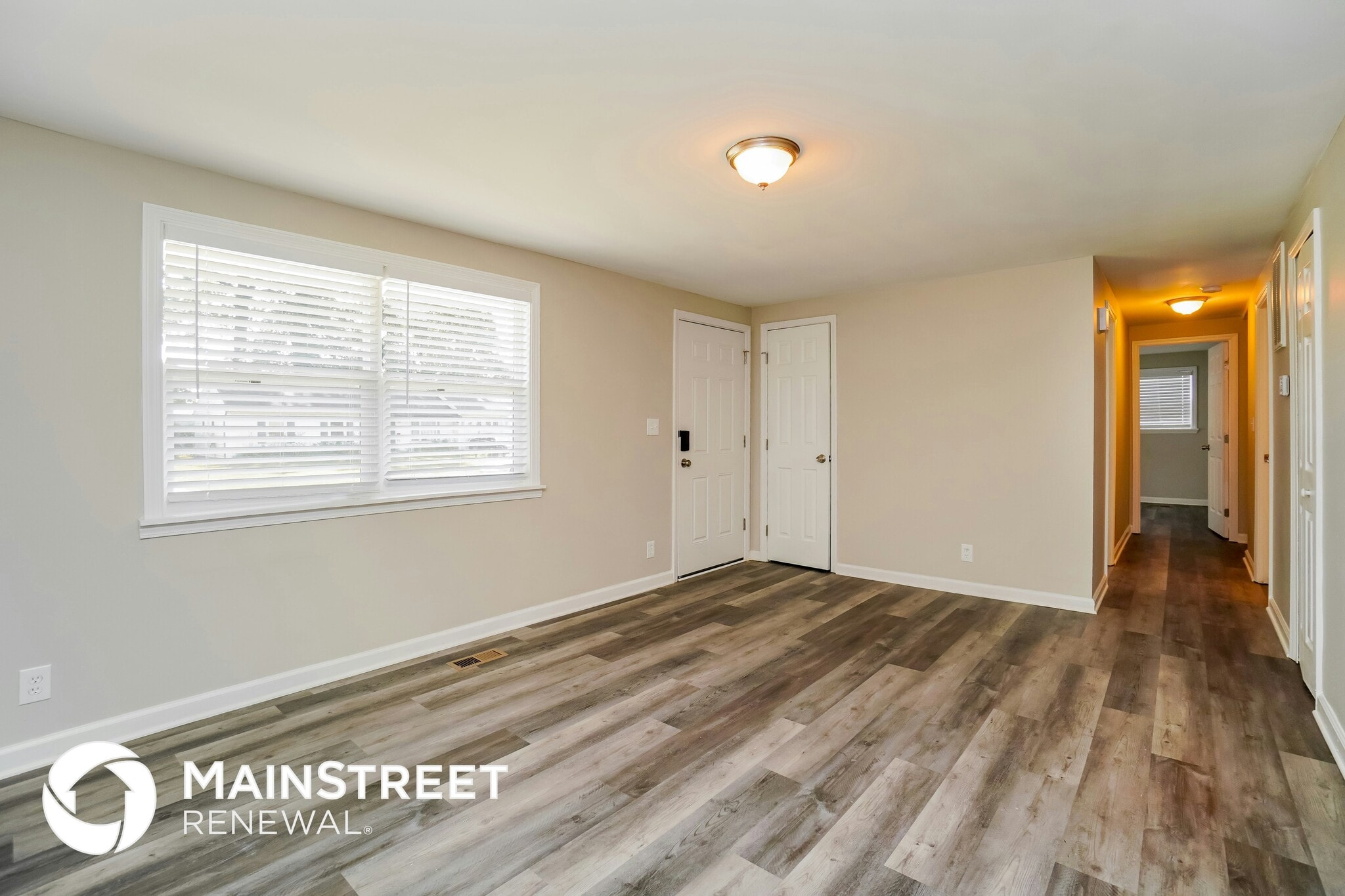Building Photo - 357 Amesbury Dr