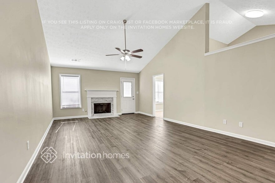 Building Photo - 907 Koala St