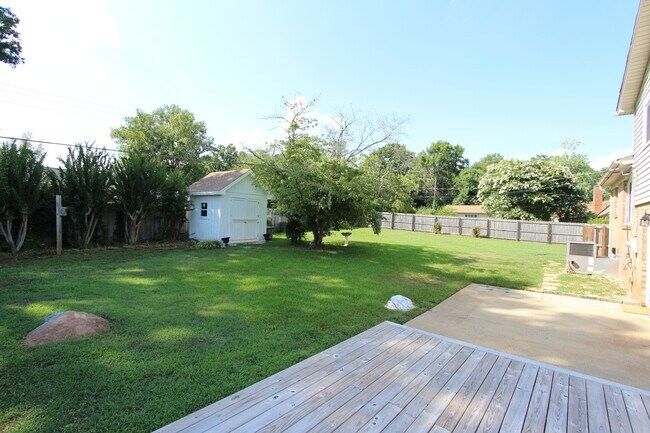 Building Photo - 1766 Colony Rd