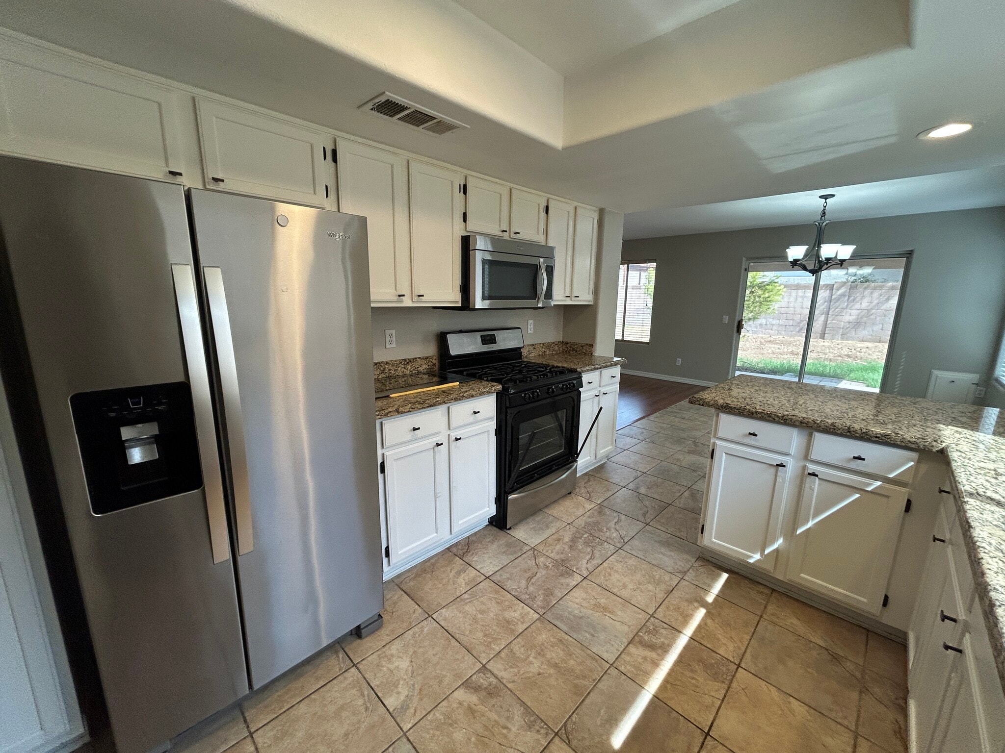 Building Photo - 4132 E Anderson Dr