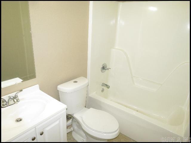 Building Photo - 185 Charles Dr