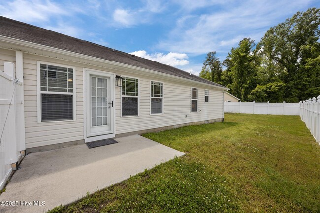Building Photo - 218 Kestrel Ct