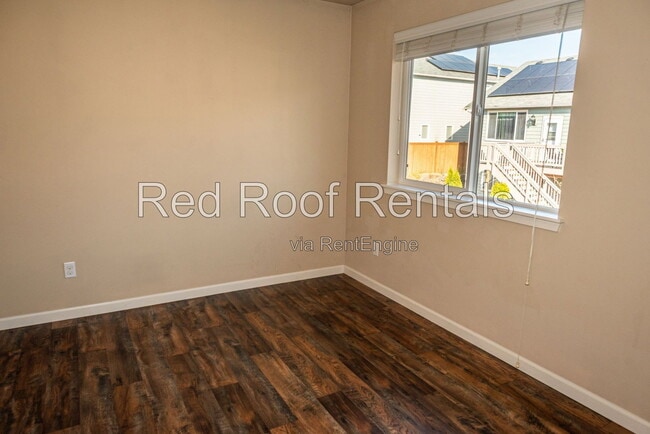 Building Photo - 1441 Farina Lp SE