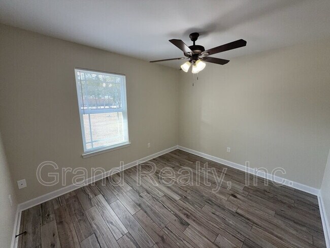 Building Photo - 4026 Roxies Ln