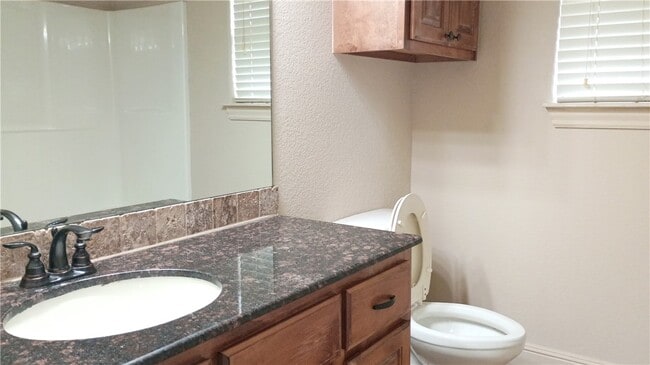 Building Photo - 2703 SW Ledbury Cove