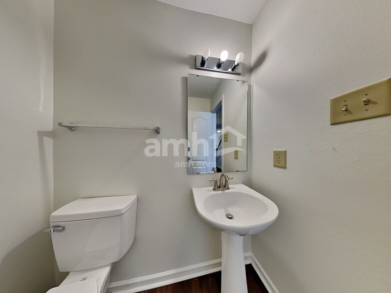 Building Photo - 6340 Foster Brook Dr