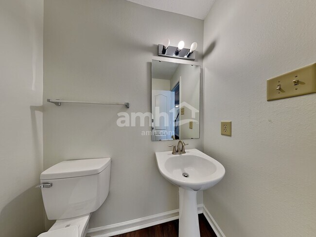 Building Photo - 6340 Foster Brook Dr