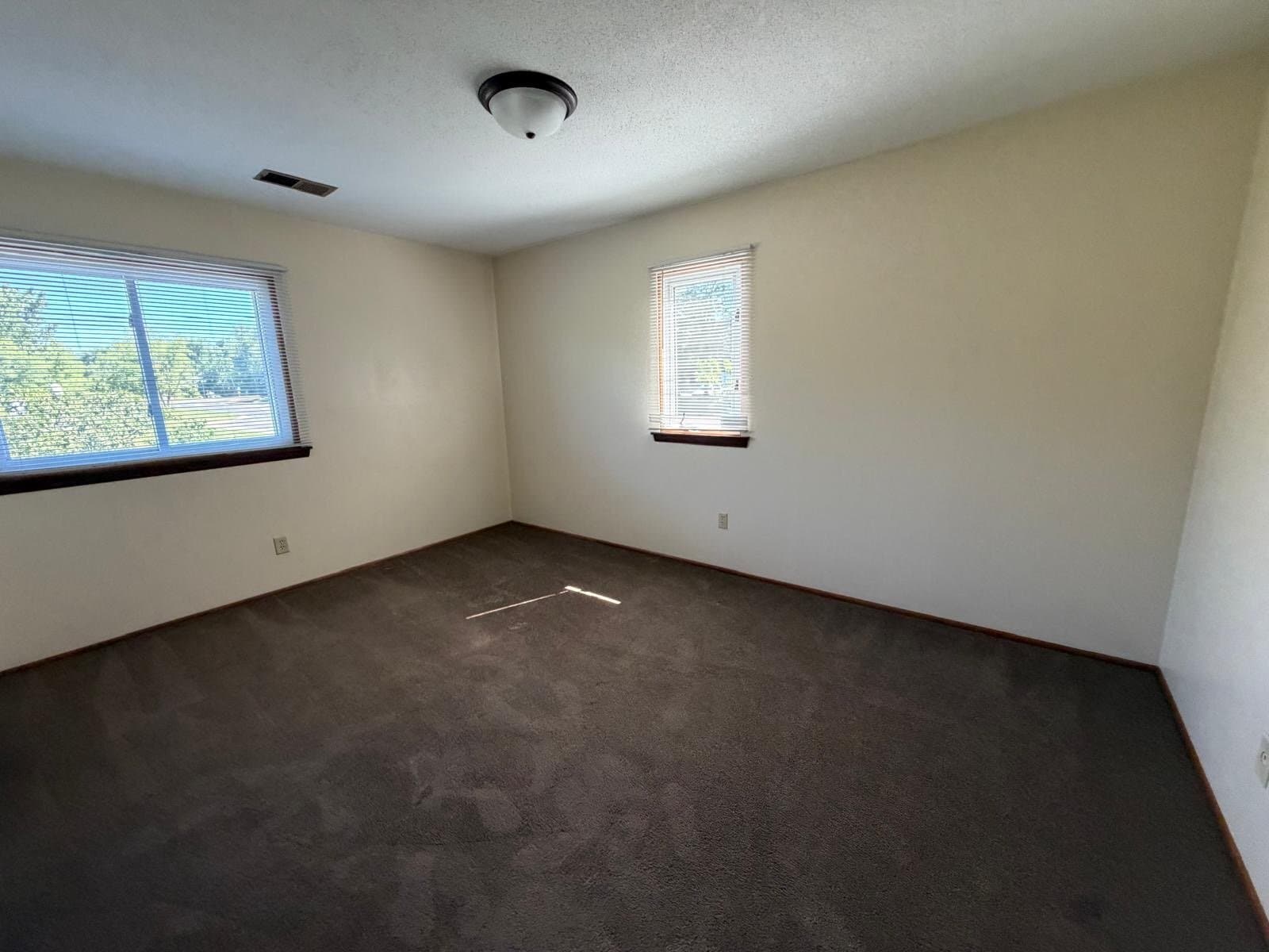 Building Photo - 4819 Azelia Ave N