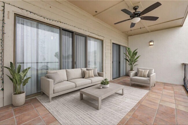 Building Photo - 401 Lakeside Ln