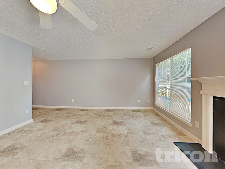 Building Photo - 3703 Harvest Dr