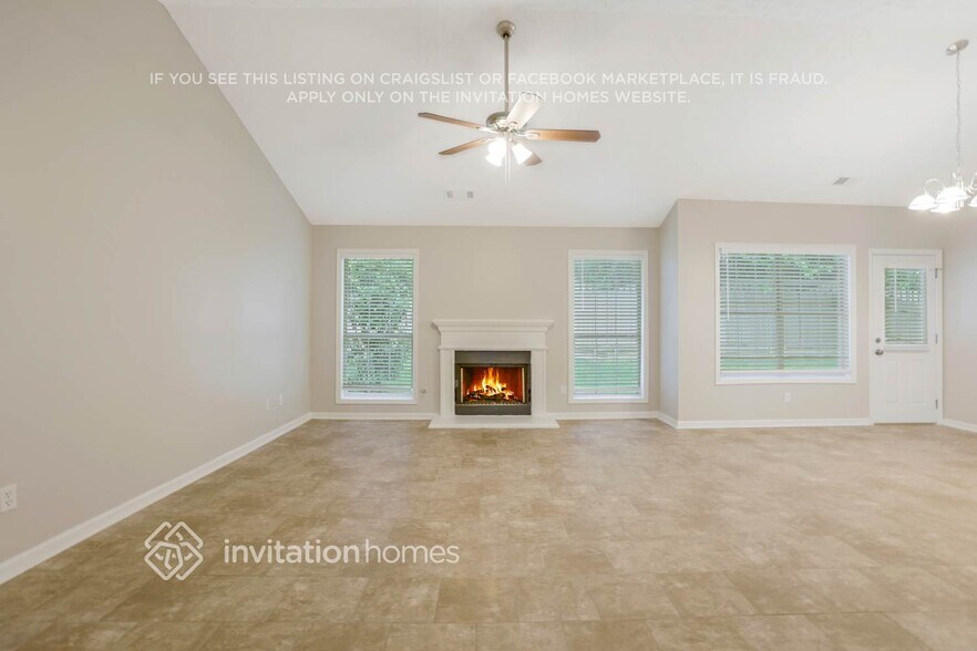 Building Photo - 1010 Pepper Cir