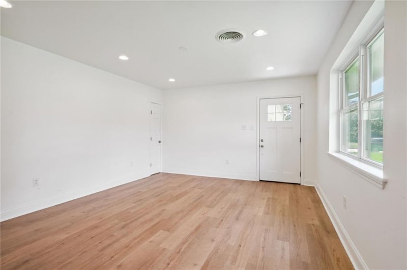 Building Photo - 6928 Argonne Blvd