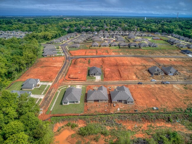 Building Photo - Brand New Home In Noble!