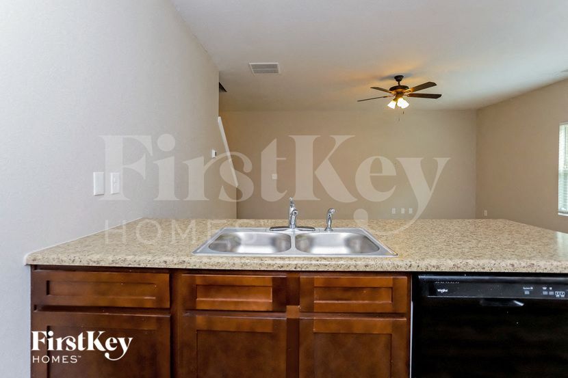 Building Photo - 10934 Wheeler Trce