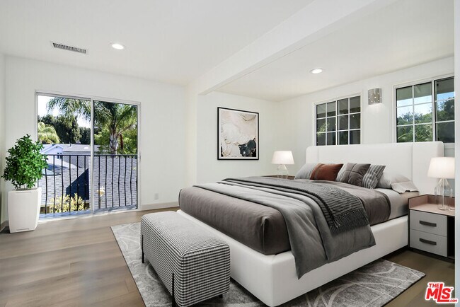 Building Photo - 5020 Dantes View Dr