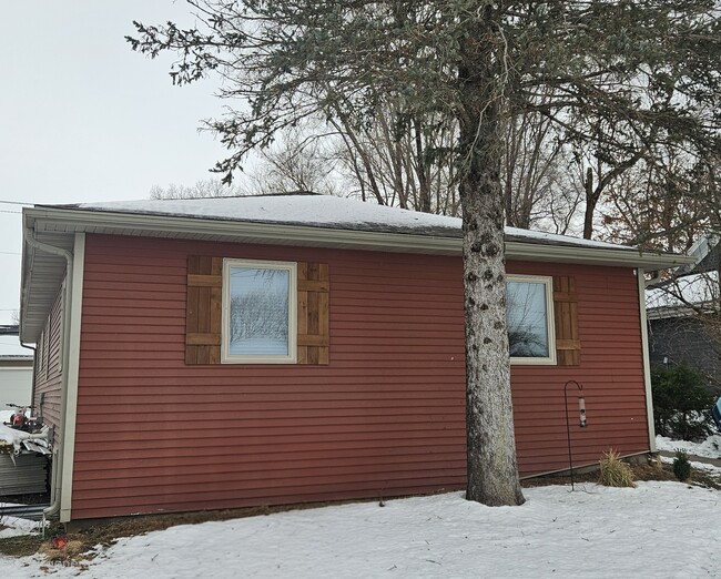 Building Photo - 1317 6th St