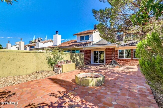 Building Photo - 6622 Dawn Dr