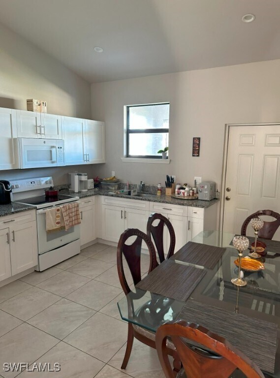 Building Photo - 2861 Tropicana Blvd