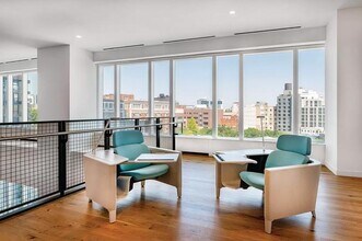 Building Photo - 3 bedroom in LONG ISLAND CITY NY 11101