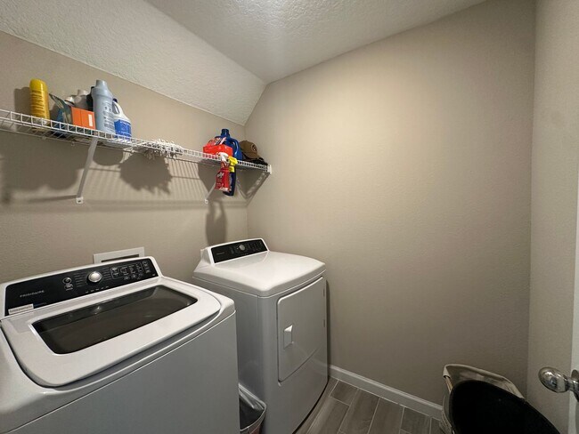 Building Photo - Spacious Home in Growing Area of St Johns ...