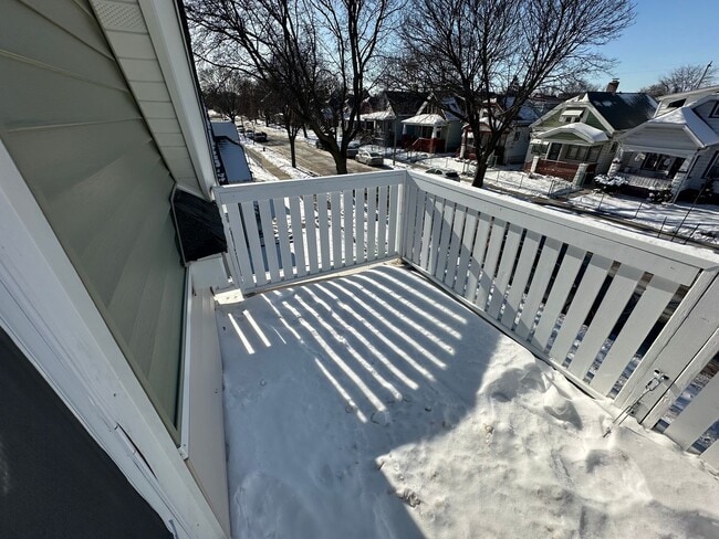 Building Photo - Large Open Concept 5BR/2BA Rent to Own Home