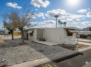 Building Photo - 3601 E Wyoming Ave