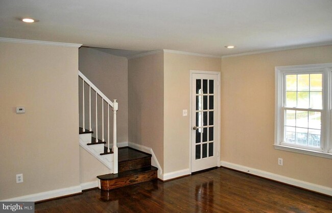Building Photo - 8119 Pleasant Plains Rd