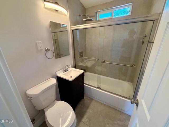 Building Photo - 8735 E Fairview Ave