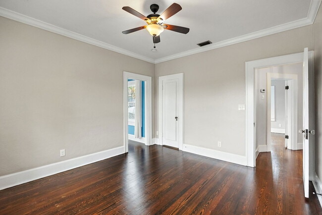 Building Photo - 134 22nd Ave N