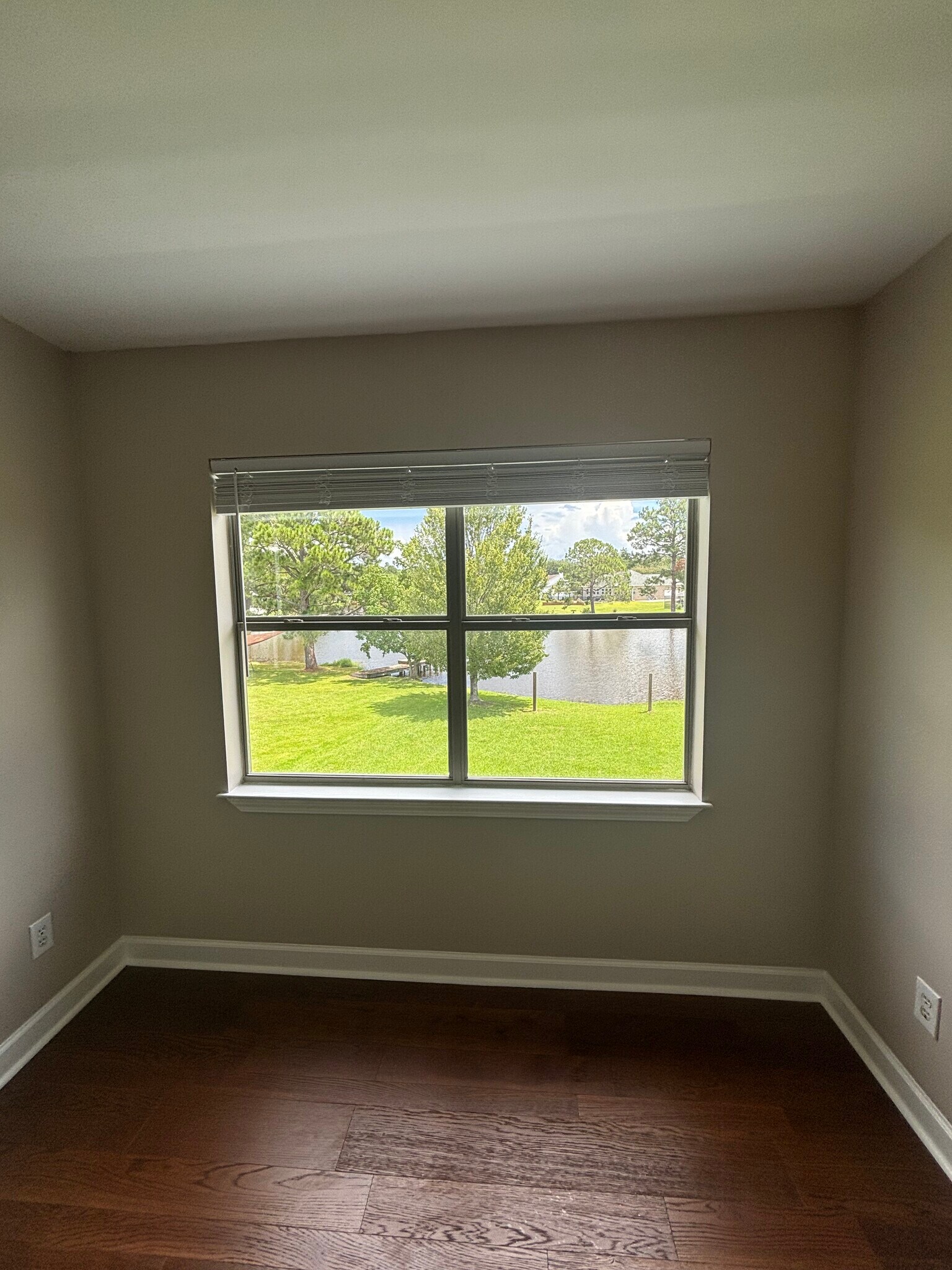 Building Photo - 7432 San Ramon Dr