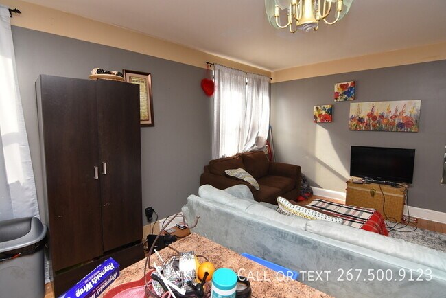 Building Photo - 254 South St