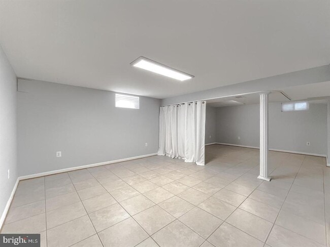 Building Photo - 13519 Grenoble Dr