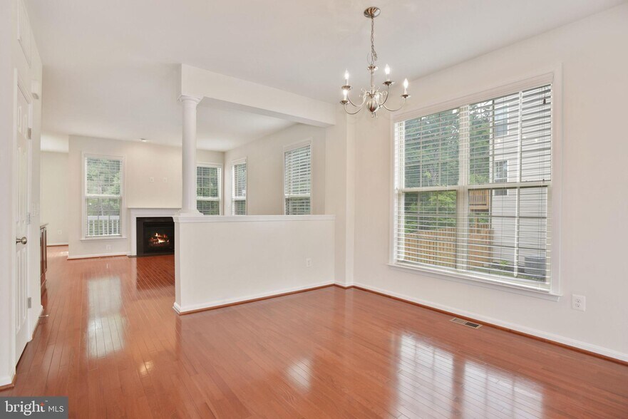 Building Photo - 42714 Ogilvie Sq
