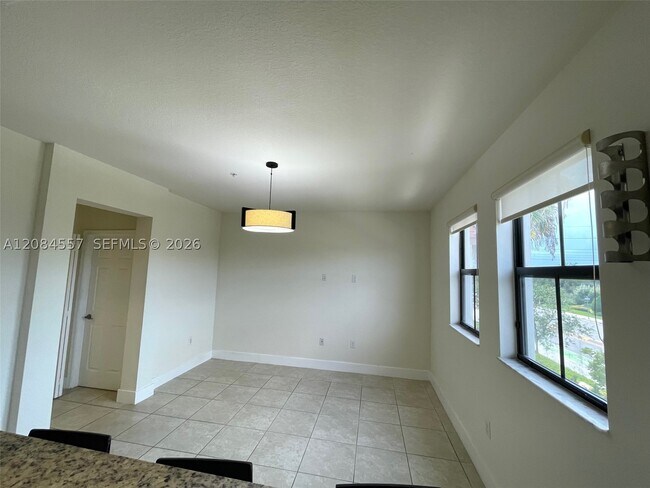 Building Photo - 10600 NW 88th St
