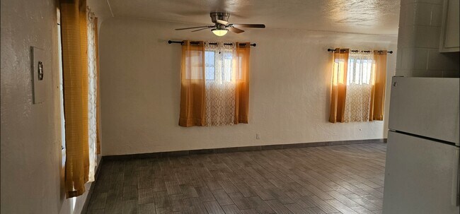 Building Photo - 2138 E Turney Ave