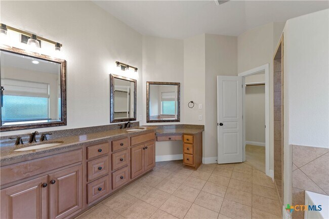 Building Photo - 781 Meridian Dr